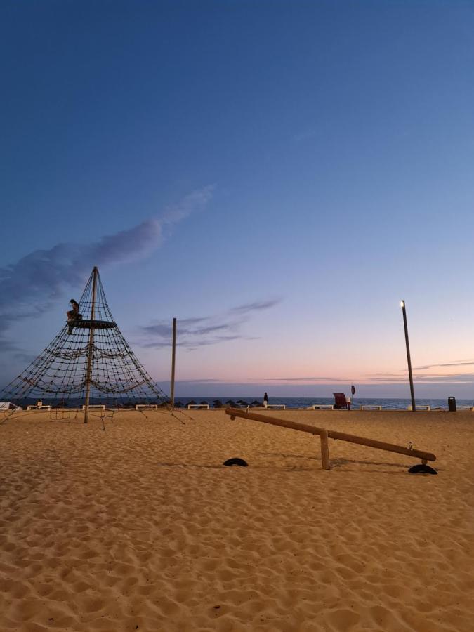 Front Beach Costa Caparica Lisbon Costa de Caparica Exterior foto